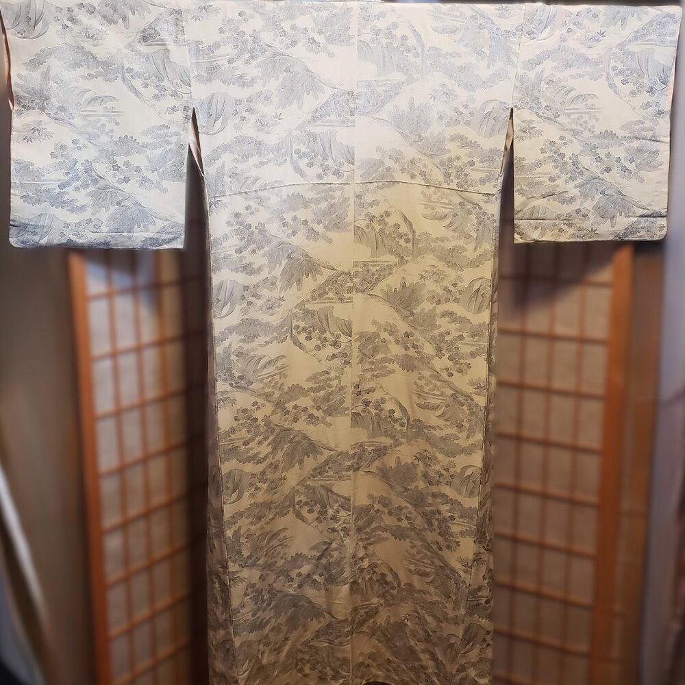 Vintage White and Silver Japanese Kimono